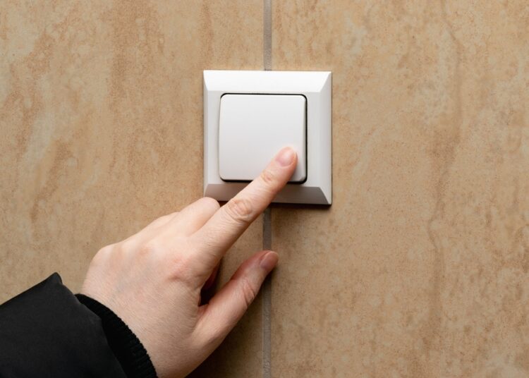 Πτώση της ζήτησης ρεύματος για 12ο συνεχόμενο μήνα