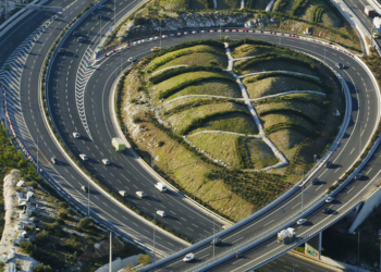 Έξι μονομάχοι στην αρένα της Αττικής Οδού