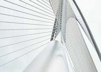 Ποιοι οι τρεις διεκδικητές για τις έξυπνες γέφυρες