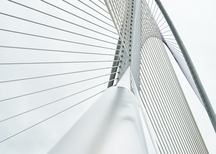 Ποιοι οι τρεις διεκδικητές για τις έξυπνες γέφυρες