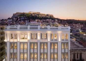 Σε προ-covid επίπεδα τα ξενοδοχεία της Αθήνας: Πού κινούνται οι πληρότητες