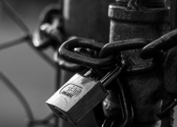 Kλείνει το Coco Mat στην Ακρόπολη