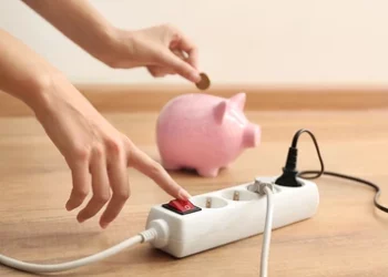 Κάτω από τον ευρωπαϊκό μέσο όρο το ρεύμα και το φυσικό αέριο στην Αθήνα