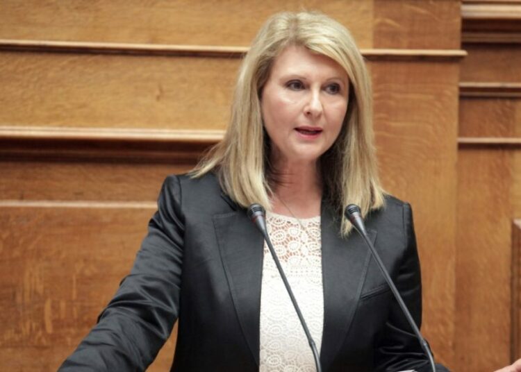 Σ. Βούλτεψη σε ΣΥΡΙΖΑ: Μιλούν αυτοί που έκαναν τον εμπρησμό πλημμέλημα