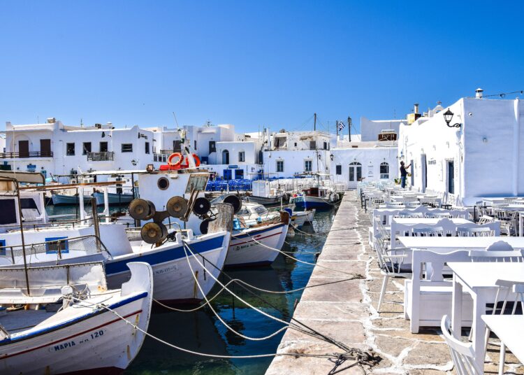 Μπαράζ ελέγχων σε Πάρο και Αντίπαρο το τριήμερο 18-20 Αυγούστου-5.000 τ.μ. αιγιαλού και παραλίας απελευθερώνονται