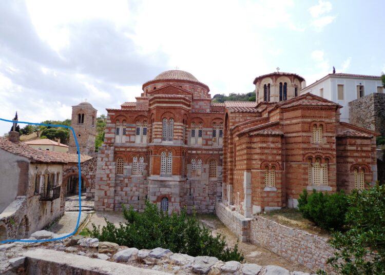 Μονή Οσίου Λουκά: Επεμβάσεις αποκατάστασης μετά την πυρκαγιά στη Βοιωτία – Το καλύτερα διατηρημένο μοναστηριακό συγκρότημα της μεσοβυζαντινής περιόδου