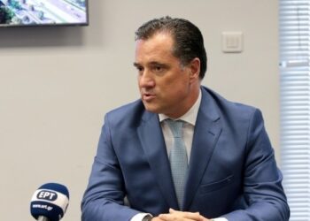 Άδωνις Γεωργιάδης: Η ρύθμιση για το «ξεπάγωμα» των τριετιών προστατεύει τα δικαιώματα των εργαζομένων στον ιδιωτικό τομέα και επιταχύνει τη μισθολογική εξέλιξή τους
