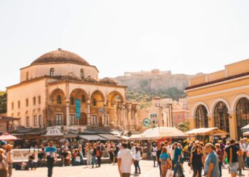 Υπό κρίση το θεματικό εμπόριο στην Αθήνα