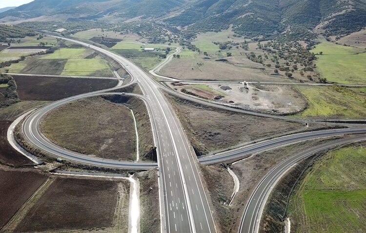 Έσπασε όλα τα ρεκόρ το τίμημα 3,27 δισ. για την Αττική Οδό-Κυρίαρχη στις παραχωρήσεις η ΓΕΚ ΤΕΡΝΑ