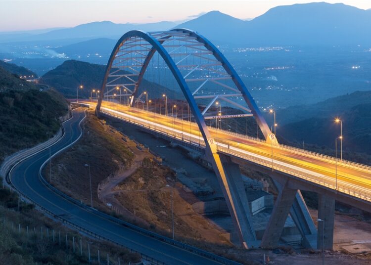 Έσπασε όλα τα ρεκόρ το τίμημα 3,27 δισ. για την Αττική Οδό-Κυρίαρχη στις παραχωρήσεις η ΓΕΚ ΤΕΡΝΑ