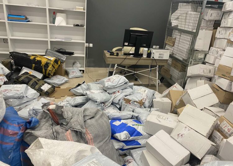 Έλεγχοι του ΣΔΟΕ σε 5 εταιρείες ταχυμεταφορών – Κατασχέθηκαν προϊόντα «μαϊμού»