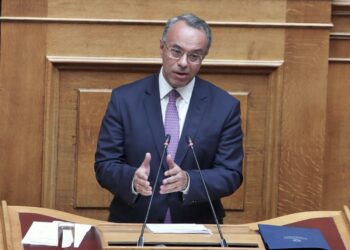 Χρήστος Σταϊκούρας  για τη χρησιμοποίηση μισθωμένων οχημάτων χωρίς οδηγό