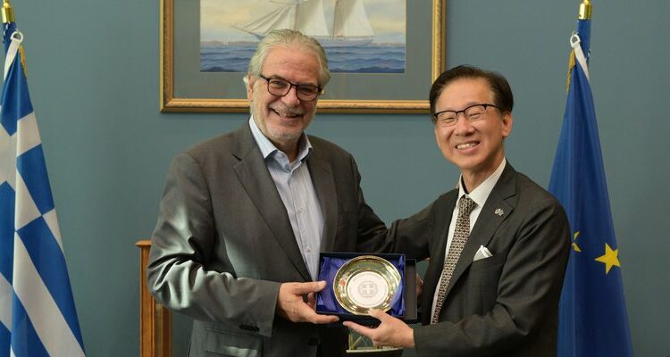 Συνάντηση Υπουργού Ναυτιλίας και Ν.Π. Χρ.Στυλιανίδη, με τον Πρέσβη της Δημοκρατίας της Κορέας κ. Jung IL Lee