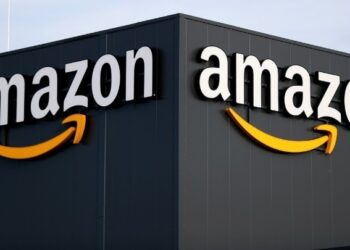 Amazon: Δημιουργεί το πρώτο ηλιακό της πάρκο στην Ελλάδα στα Μακρυχώρια Αιτωλοακαρνανίας