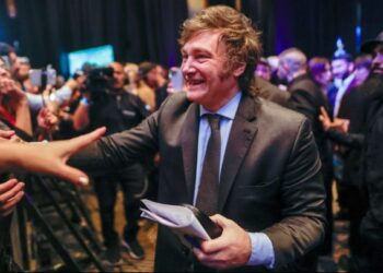 Νέος πρόεδρος της Αργεντινής ο Χαβιέρ Μιλέι, οπαδός της «θεραπείας σοκ»