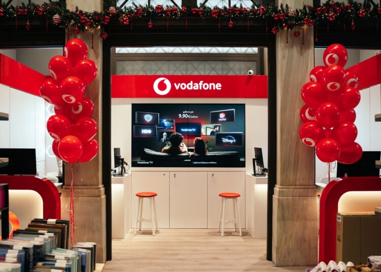 Στρατηγική συμμαχία VodafoneΕλλάδας και Public
