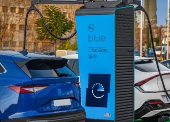 ΔΕΗ blue: Ευρωπαϊκή χρηματοδότηση για εγκατάσταση σημείων ταχυφόρτισης