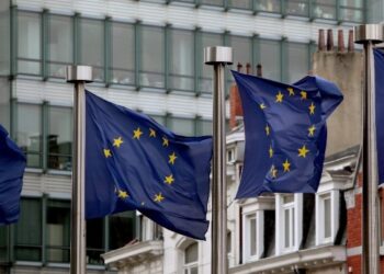 Ο Γάλλος Επίτροπος Μπρετόν υπέρ ενός κοινού ταμείου 100 δισ. ευρώ για την ευρωπαϊκή άμυνα