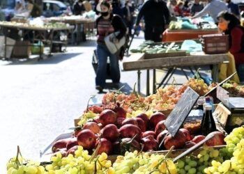 Κανονικά λειτουργούν σήμερα οι λαϊκές αγορές – Ξεκίνησε και η εφαρμογή των POS