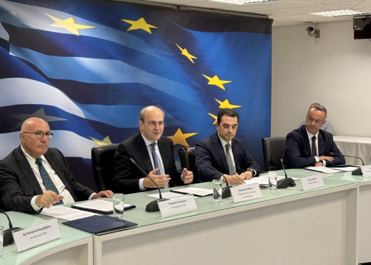 Κ. Χατζηδάκης: H επενδυτική βαθμίδα βοηθάει να δανειζόμαστε φθηνότερα