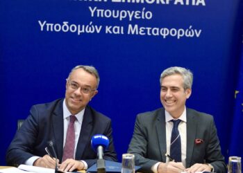 Έπεσαν οι υπογραφές για τη  Σύμβαση προμήθειας 100 λεωφορείων φυσικού αερίου