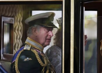 Ο βασιλιάς Κάρολος διαγνώστηκε με καρκίνο