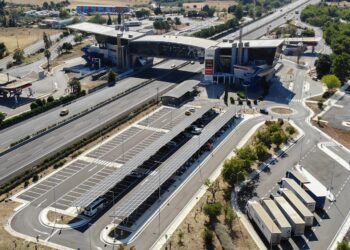«Πράσινη» ενεργειακή αυτονομία σε μεγάλες υποδομές μεταφορών από την ΓΕΚ ΤΕΡΝΑ