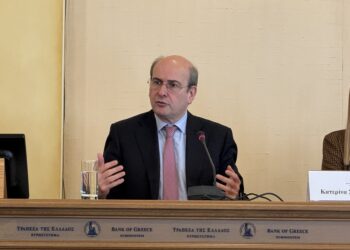 Κ. Χατζηδάκης: Ασπίδα απέναντι στους δημαγωγούς η οικονομική ενημέρωση
