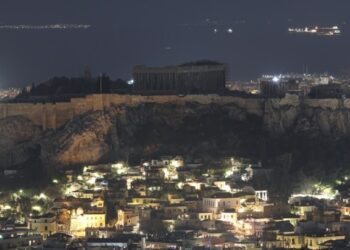 «Ώρα της Γης»: Χιλιάδες φωνές ενώθηκαν και αφιέρωσαν μια ώρα για την προστασία των δασών