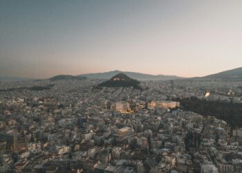 25η Μαρτίου: Τι θα συμβεί στον Αττικό ουρανό το βράδυ της Κυριακής