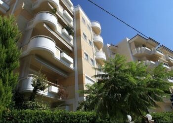 ΥΠΕΝ: Η Τοπική Αυτοδιοίκηση δεν έχει καμία αρμοδιότητα να αναστέλλει οικοδομικές άδειες