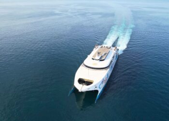 EuroChampion Jet – Το νέο εντυπωσιακό ταχύπλοο της SEAJETS κατέφτασε στο λιμάνι του Πειραιά!