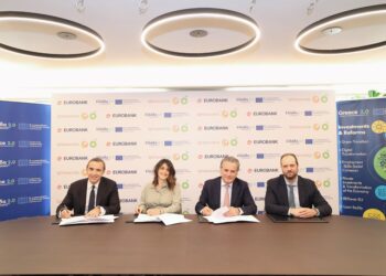 Χρηματοδότηση με €315,34 εκατ. του Φ/Β σταθμού 560 ΜWp της Lightsource bp από Eurobank και ΤΑΑ