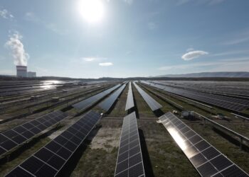 ΔΕΗ Ανανεώσιμες: Έναρξη κατασκευής νέου φωτοβολταϊκού σταθμού ισχύος 80 MW στη Δυτική Μακεδονία