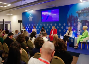 «Δεν είστε λίγο μικρή για αυτή τη θέση;»: Μαρτυρίες γυναικών για την άνοδό τους στην κορυφή