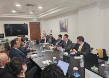 Μάνος Μανουσάκης: Επιτάχυνση της διασύνδεσης με Κύπρο ζήτησε το Ισραήλ
