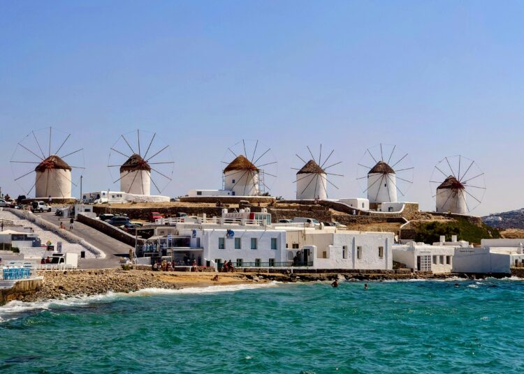 Μύκονος: Γνωστός καλλιτέχνης και συνέταιροί του στα δίχτυα της ΑΑΔΕ για φοροδιαφυγή