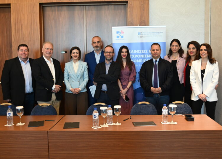 ‘Επεσαν οι υπογραφές στις συμβάσεις για την ενεργειακή αναβάθμιση και ανακαίνιση 3 Νοσοκομείων και 26 Κέντρων Υγείας στην 3η και 4η Υ.ΠΕ Μακεδονίας και Θράκης