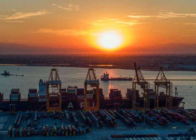 ΟΛΘ Α.Ε.: Αυξημένες επιδόσεις το 2023 με ρεκόρ διακίνησης εμπορευματοκιβωτίων- προσωρινός ανάδοχος για τον 6ο Προβλήτα