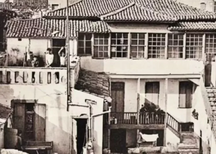 Ποιος ήταν ο πρώτος ένοικος της οικίας που έμεινε γνωστή ως Οικία Κοκοβίκου