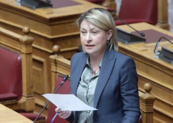 Η Χρ. Αλεξοπούλου  για τις συνθήκες ασφάλειας των αερομεταφορών και τις αφύλακτες διαβάσεις στο σιδηροδρομικό δίκτυο