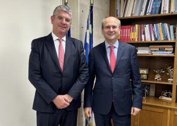 Συνάντηση Κ. Χατζηδάκη με τον νέο αντιπρόεδρο της ΕΤΕπ Γ. Τσακίρη