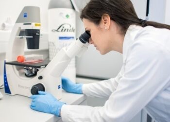 Η Johnson & Johnson διατεθειμένη να πληρώσει σχεδόν 6,5 δισ. δολάρια για τον διακανονισμό αγωγών