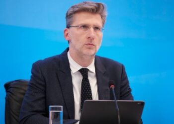 Άκης Σκέρτσος για Κασσελάκη: Δεν γνωρίζουμε από πού προέρχονται τα έσοδά του