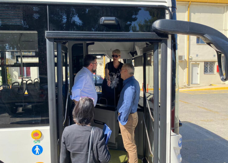 Β.Οικονόμου: «Δεν θα υπάρχει λεωφορείο και τρόλεϊ στην Αθήνα που να μην είναι προσβάσιμο στα ΑμεΑ μετά το δεύτερο εξάμηνο του 2025»