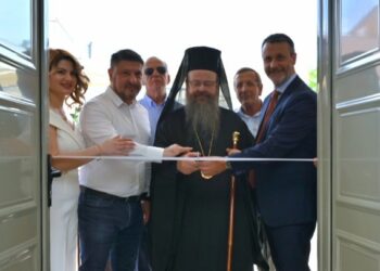 Στη Σαλαμίνα ο Νίκος Χαρδαλιάς: Εγκαινίασε το έργο της ψηφιακής ανάδειξης του νησιού