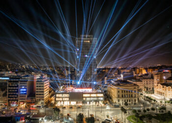 Εγκαινιάστηκε ο Πύργος του Πειραιά, ο πρώτος «πράσινος» και «ψηφιακός» ουρανοξύστης της χώρας