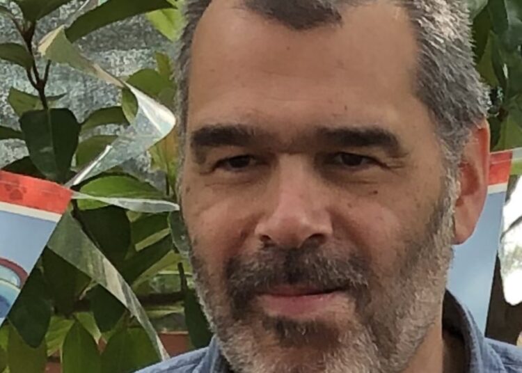 Έφυγε ξαφνικά από τη ζωή ο δημοσιογράφος Δημήτρης Κρητικός