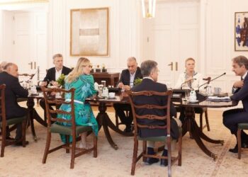 Ο Κυρ.Μητσοτάκης συναντήθηκε με τους ευρωβουλευτές της ΝΔ στο Μέγαρο Μαξίμου