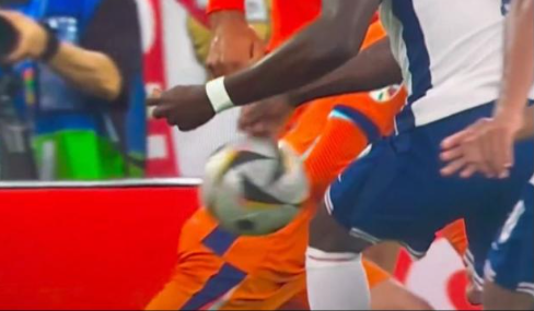 Αποκαλυπτικό βίντεο: Χέρι του Σάκα πριν από το πέναλτι υπέρ της Αγγλίας (vid)